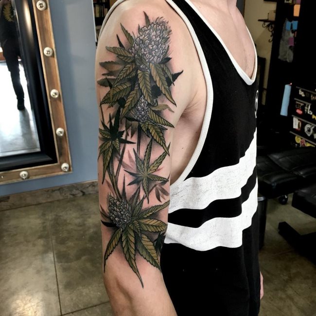 tatouage marijuana cannabis 89