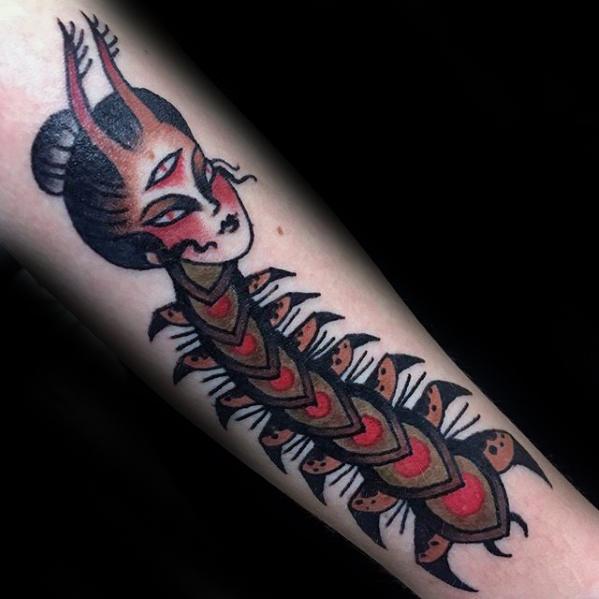 tatouage mille pattes 84