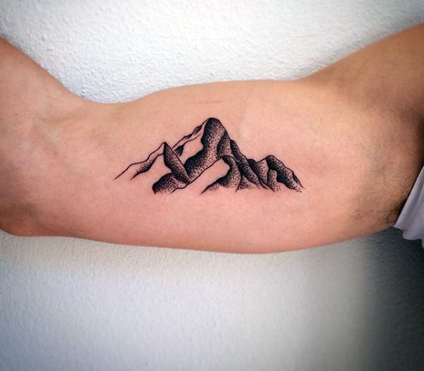 tatouage montagne 53