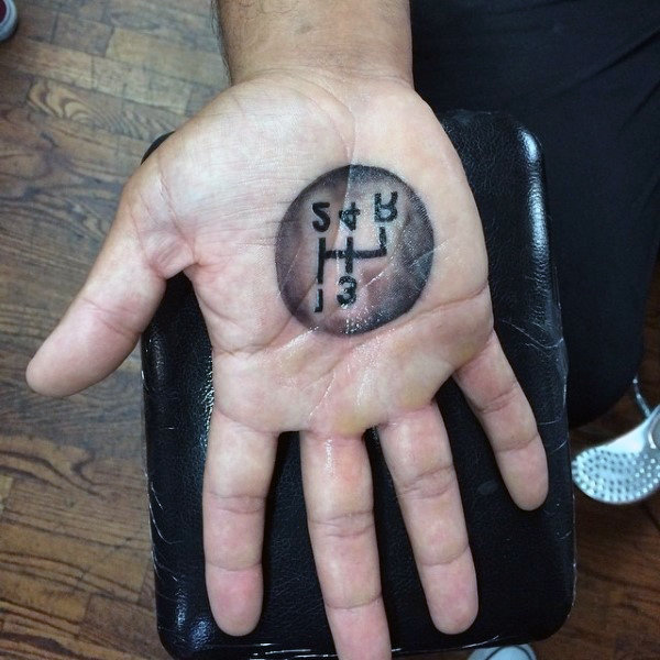 tatouage paume de la main 169