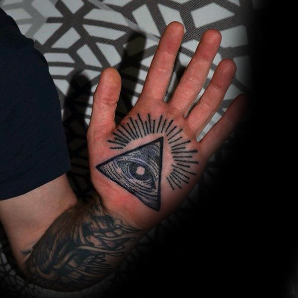 tatouage paume de la main 43