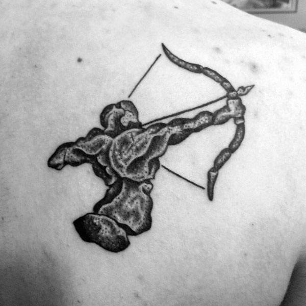 tatouage signe sagittaire 93