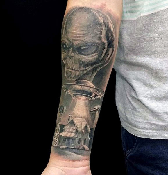 tatouage alien 09