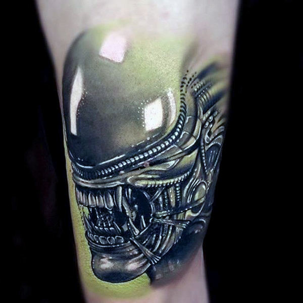 tatouage alien 103