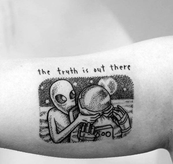 tatouage alien 109
