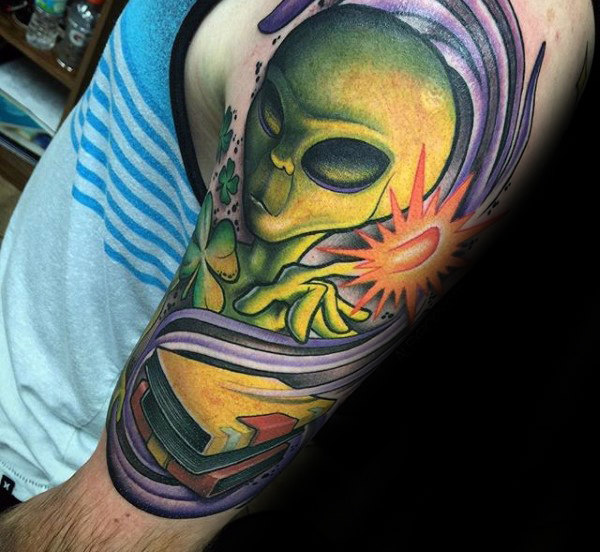 tatouage alien 67
