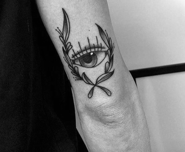 50 Tatouages de couronnes de laurier (Et leur signification)