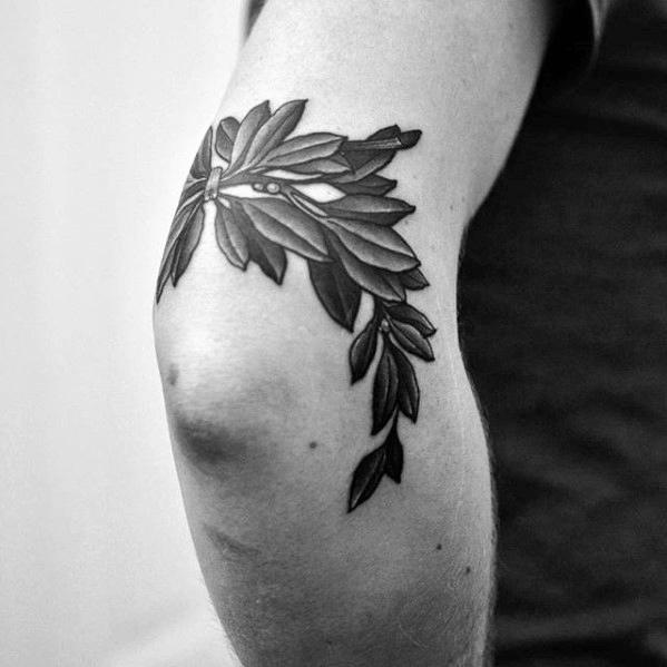 50 Tatouages de couronnes de laurier (Et leur signification)
