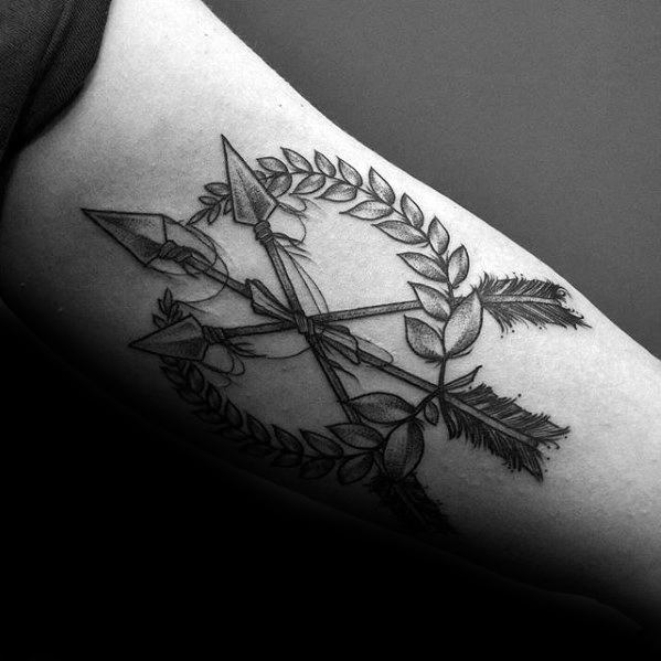 50 Tatouages de couronnes de laurier (Et leur signification)