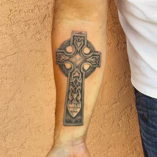 tatouage croix celtique 09