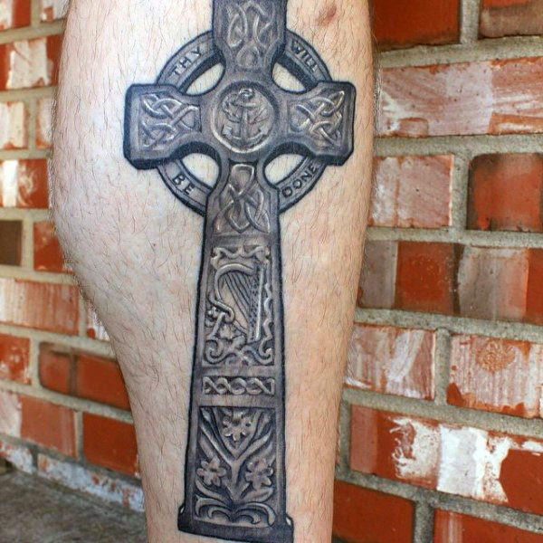tatouage croix celtique 105