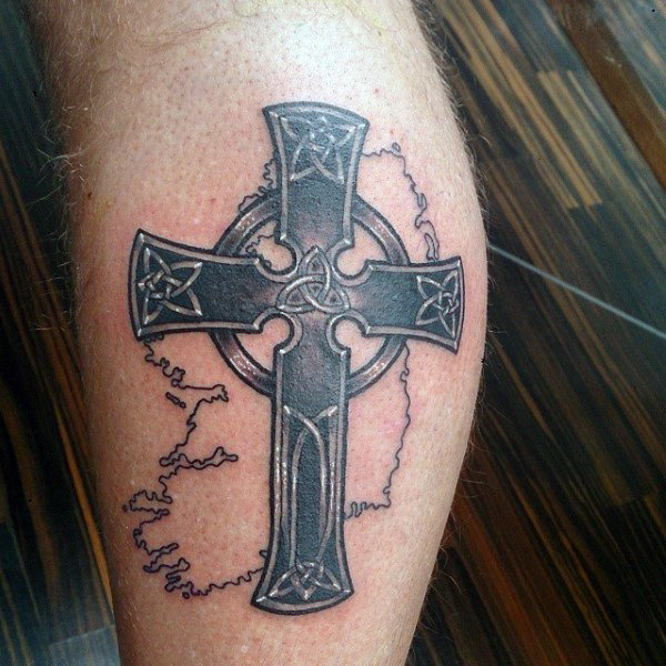 tatouage croix celtique 133
