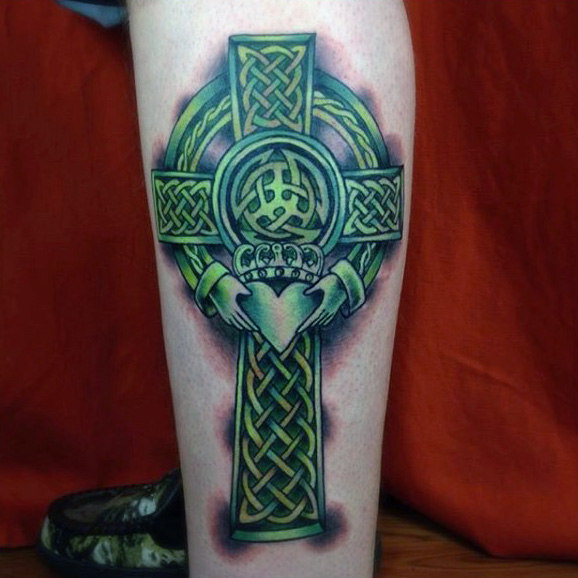 tatouage croix celtique 145