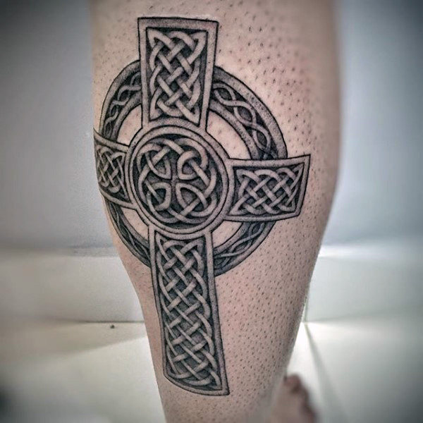 tatouage croix celtique 169