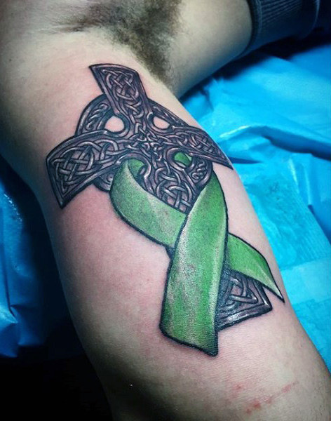 tatouage croix celtique 197
