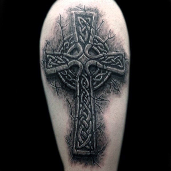 tatouage croix celtique 221