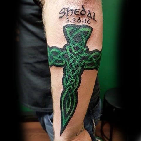 tatouage croix celtique 225