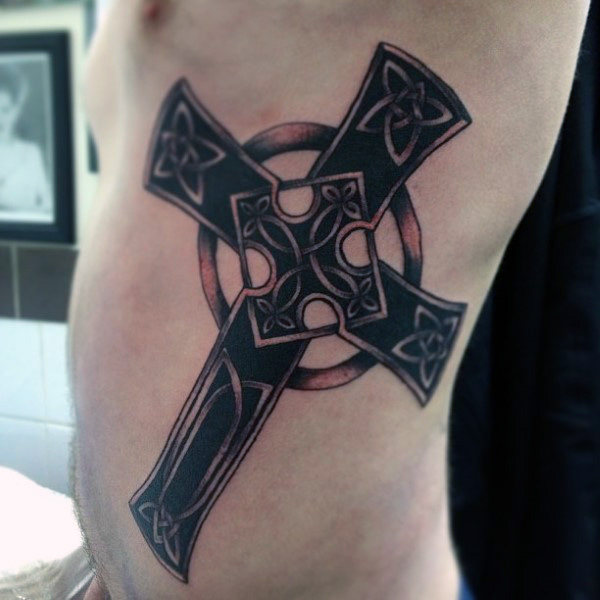 tatouage croix celtique 249
