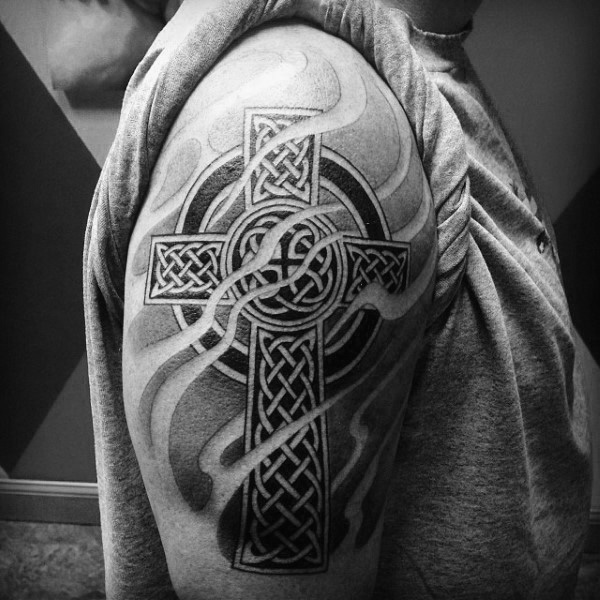 tatouage croix celtique 253