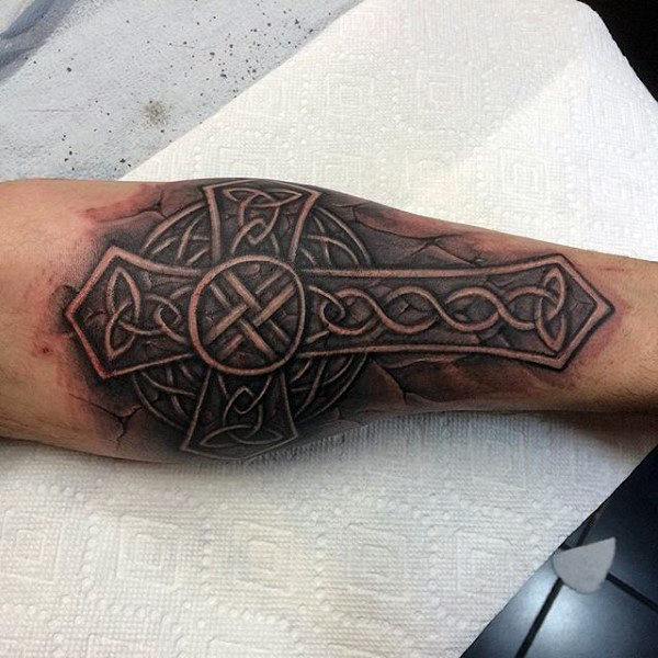 tatouage croix celtique 257
