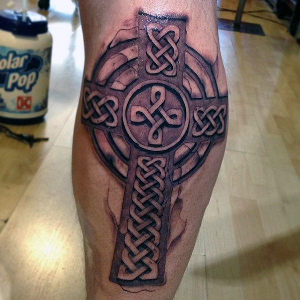 tatouage croix celtique 273