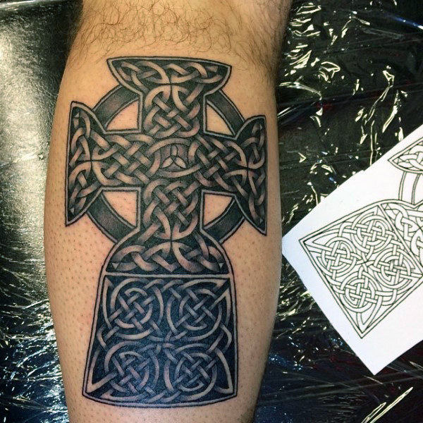 tatouage croix celtique 277