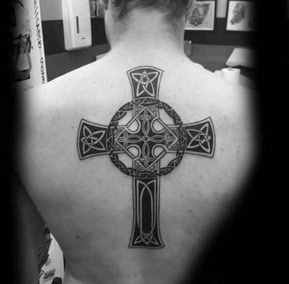 tatouage croix celtique 29