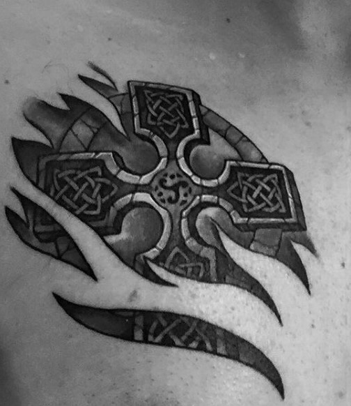 tatouage croix celtique 317