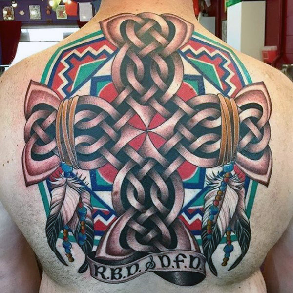 tatouage croix celtique 33
