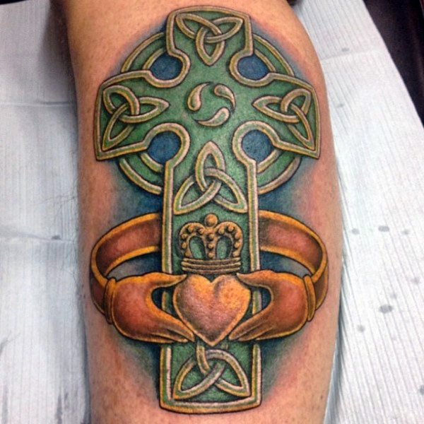 tatouage croix celtique 53