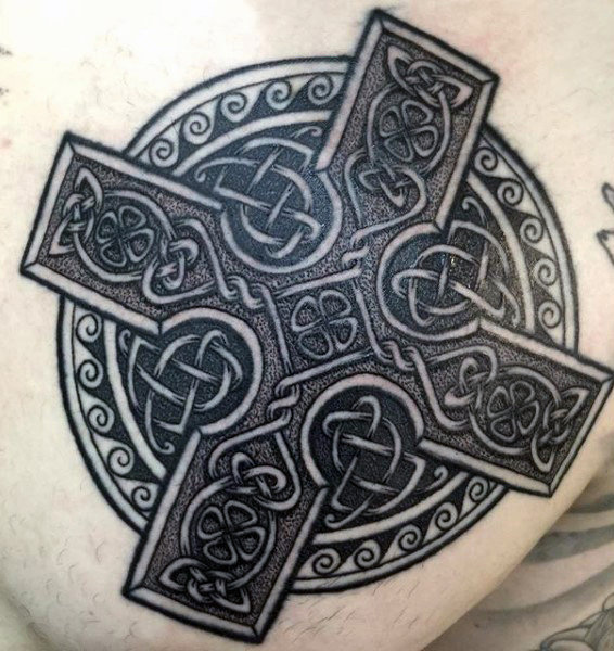 tatouage croix celtique 65
