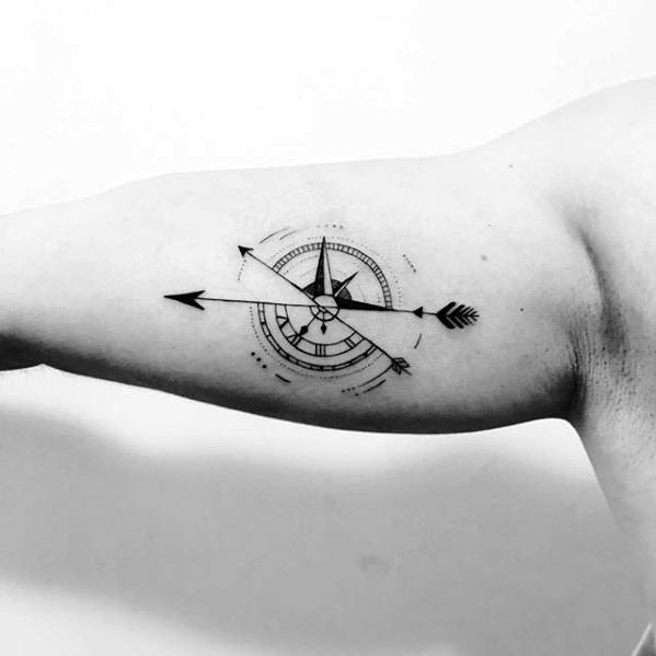 tatouage fleche geometrique 14