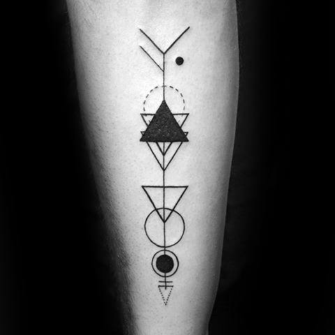 tatouage fleche geometrique 66