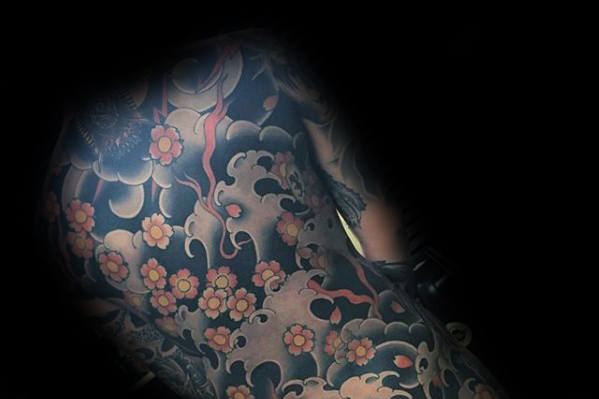 tatouage fleurs japonaises 33
