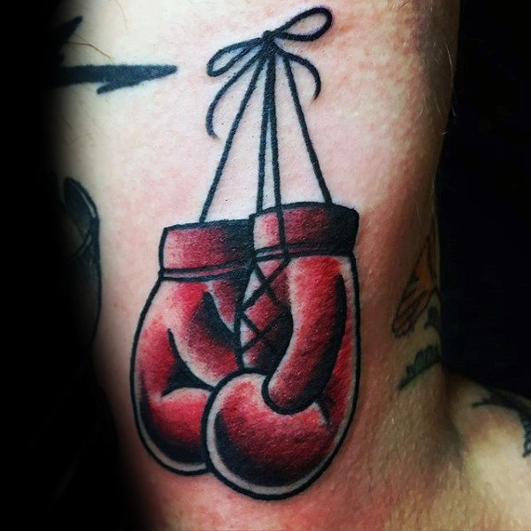 tatouage gants de boxe 83