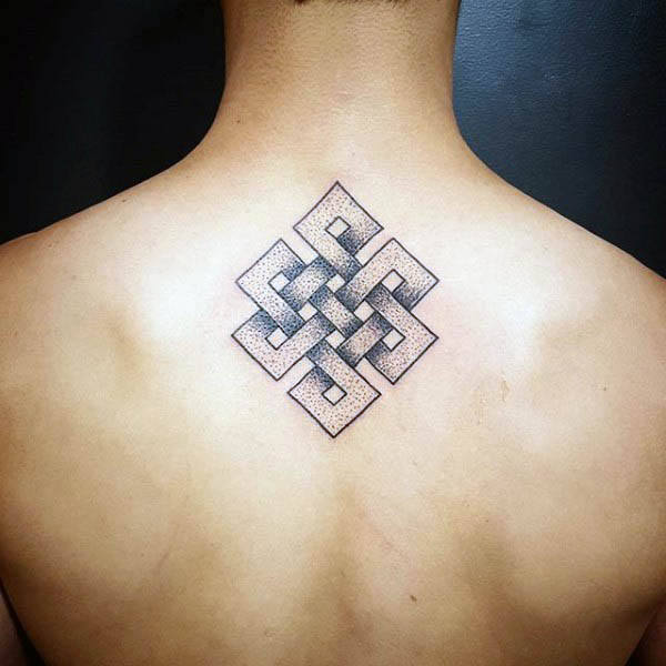 tatouage noeud infini 25