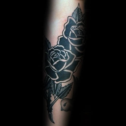 tatouage rose noire 124