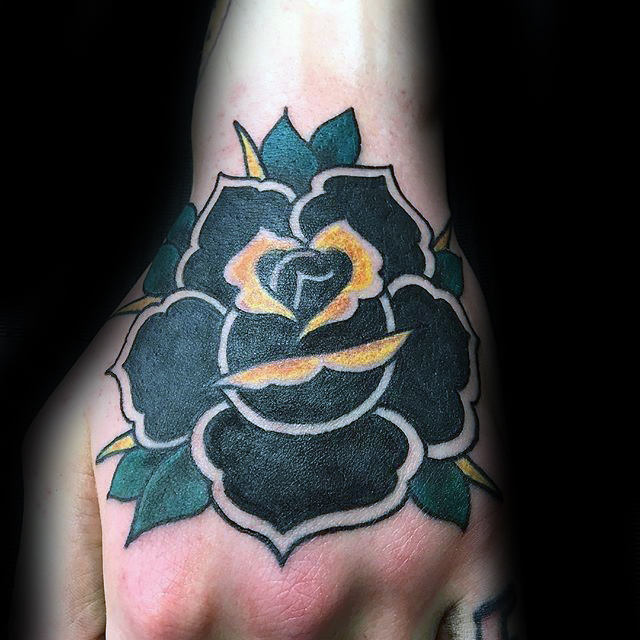 tatouage rose noire 136