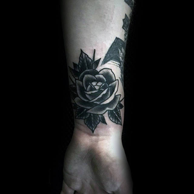 tatouage rose noire 214