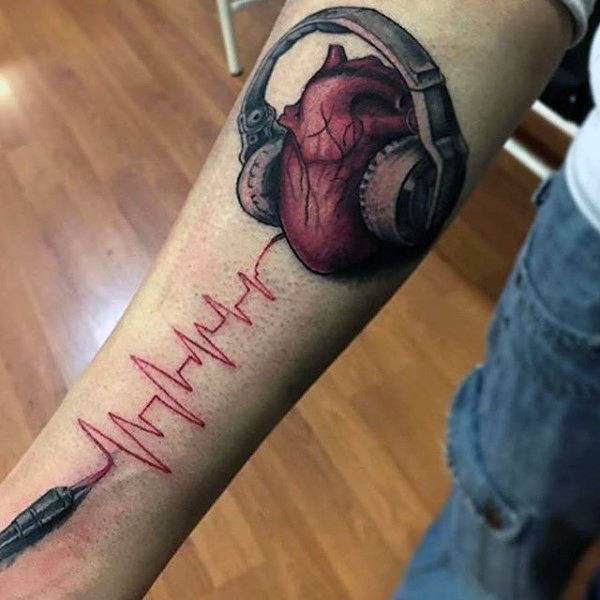 tatouage rythme cardiaque 17