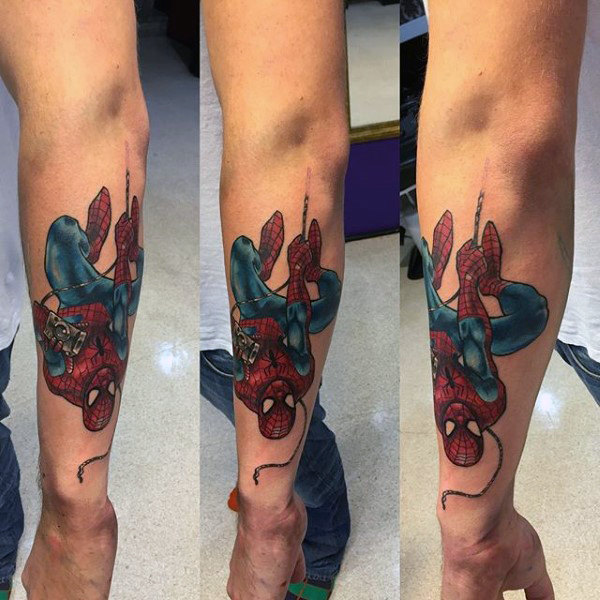 tatouage spiderman 89