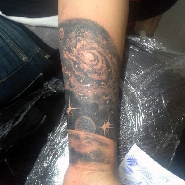 tatouage univers 173