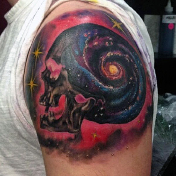 tatouage univers 185