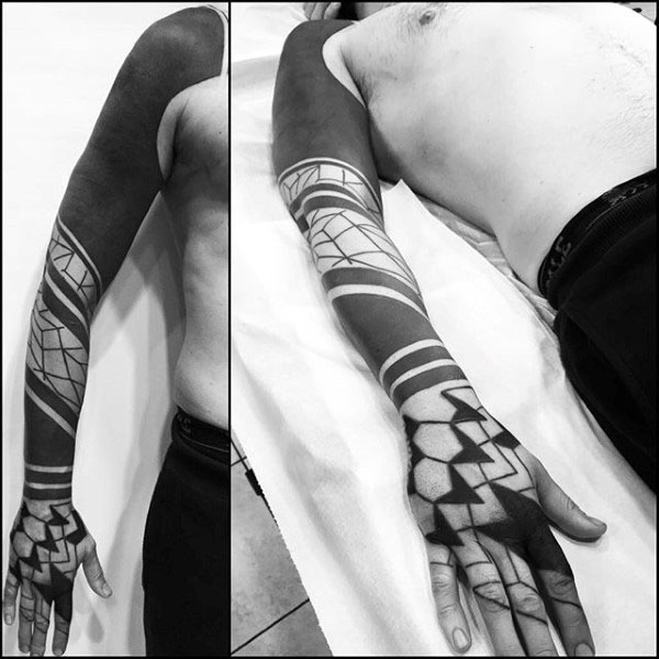 80 Tatouages tribal sur le bras (Et leur signification)