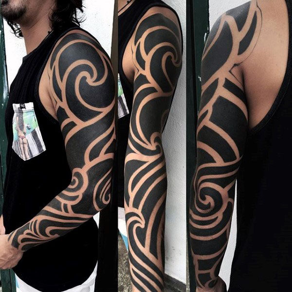 80 Tatouages tribal sur le bras (Et leur signification)