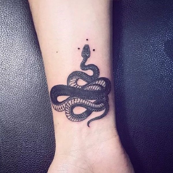 tatouage serpent 401
