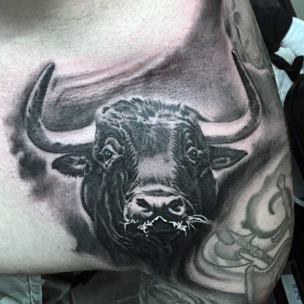 tatouage taureau 584