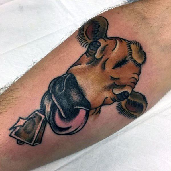 50 Tatouages de vaches : Meilleurs dessins et signification