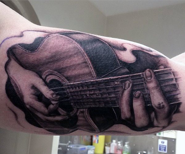 tatouage guitare 91