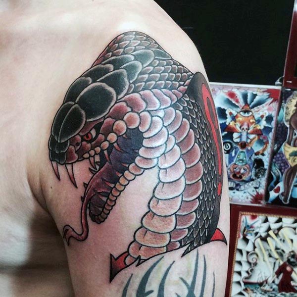 tatouage serpent cobra 11